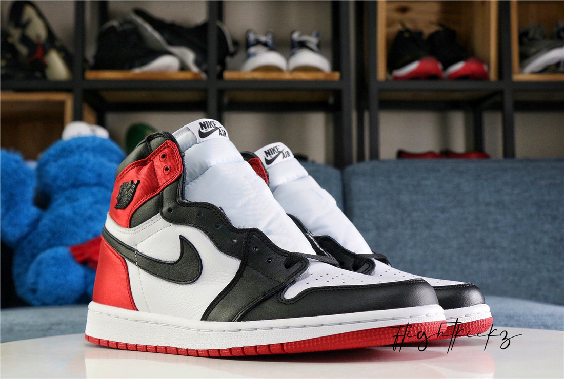 Air Jordan 1 Satin Black Toe 2019 (LN5 A1 Batch)