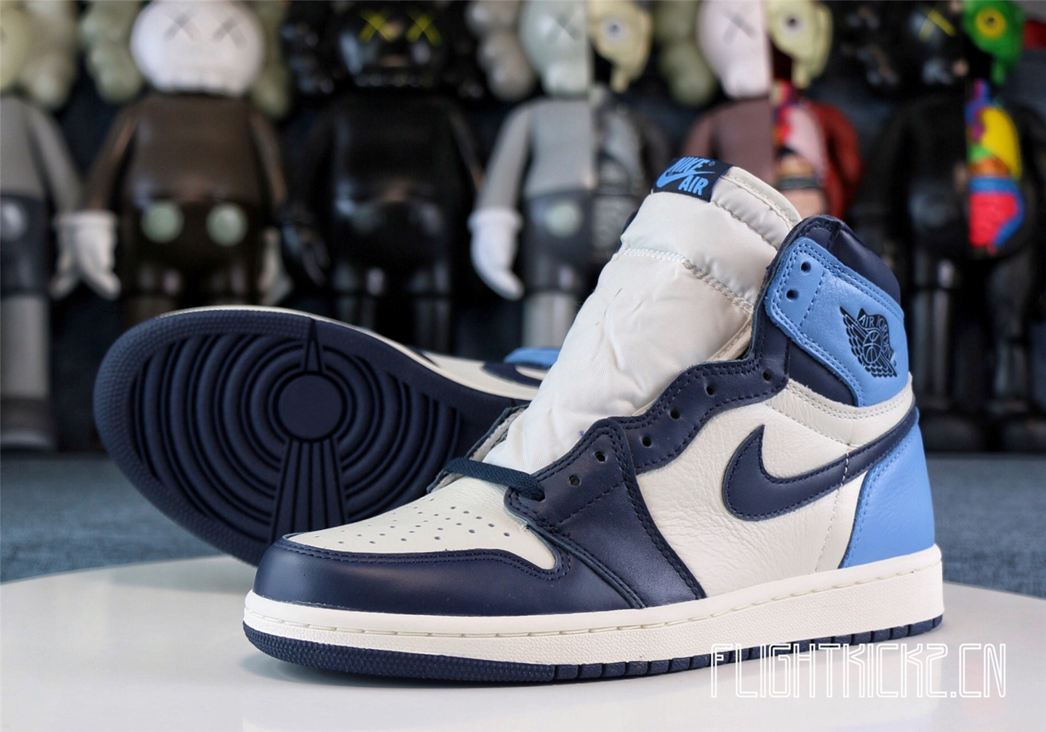 Jordan 1 Retro High Obsidian UNC