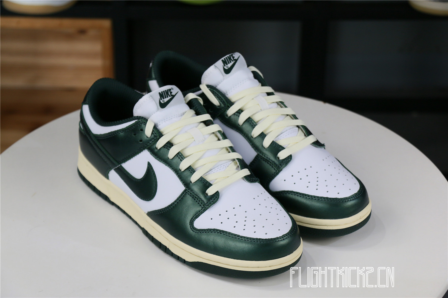Nike Dunk Low Vintage Green (W)(LN5 A1 Batch)
