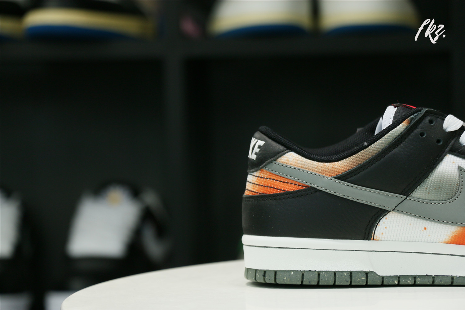 Nike Dunk Low “Graffiti” Black Red