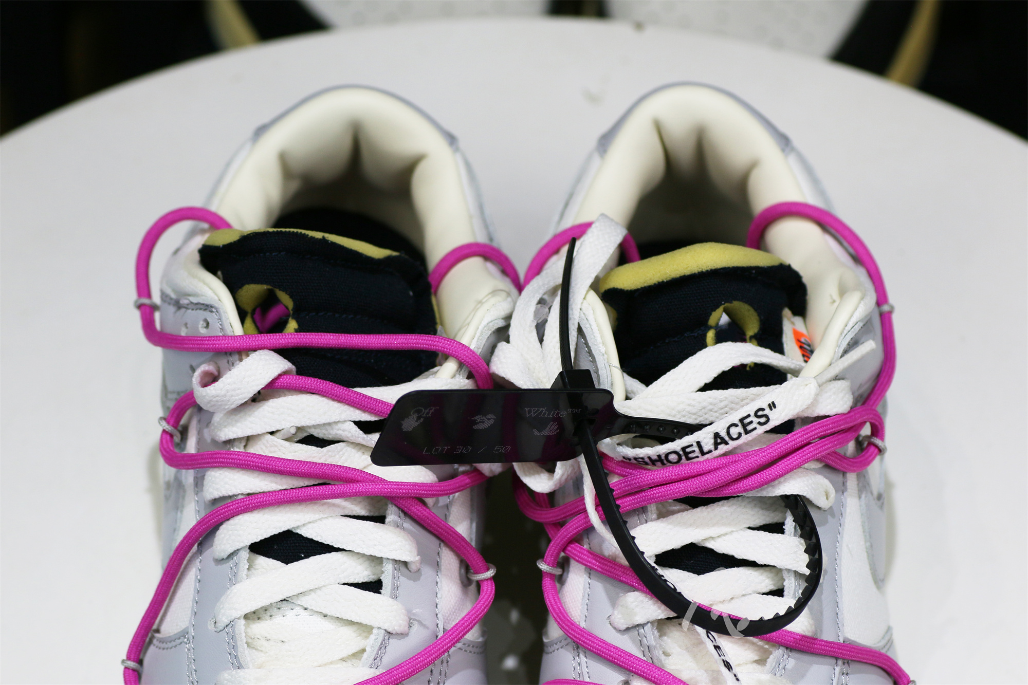 Nike Dunk Low Off-White Lot 30