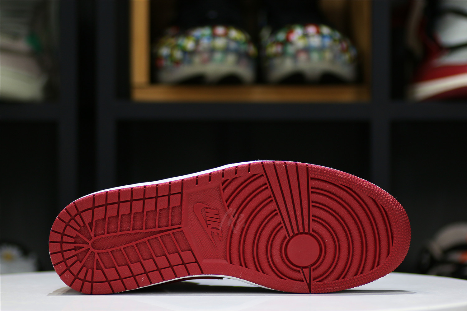 Air Jordan 1 OG Banned/Bred 2011 (LN5 A1 ,Deadstock,with tiny Flaws)