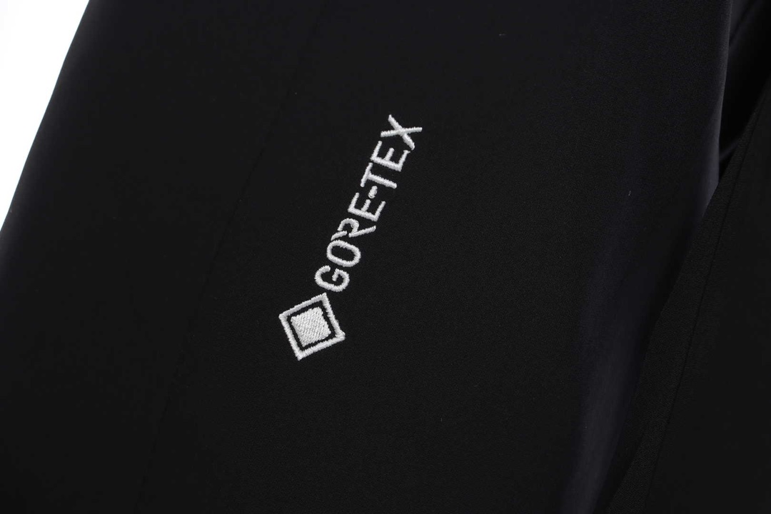 Arcteryx Macai LT Outdoor Windproof Warm Hooded Ski Jacket