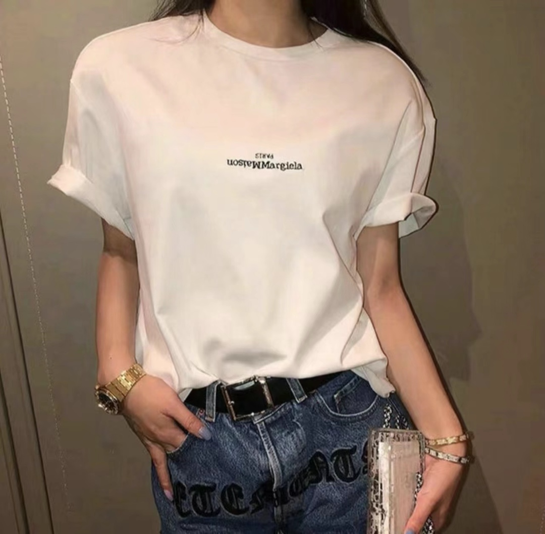 M-rg13la Black & White Upside Down Letter Embroidered Short Sleeves