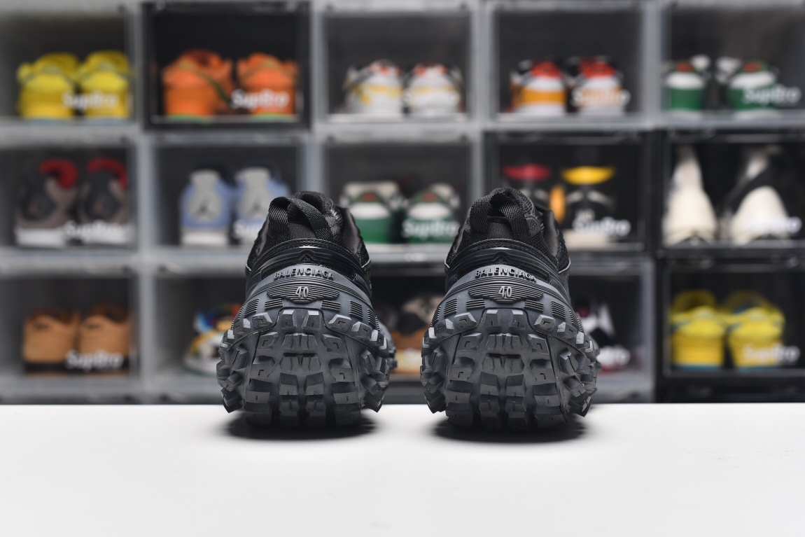 Balenciag* Defender Black