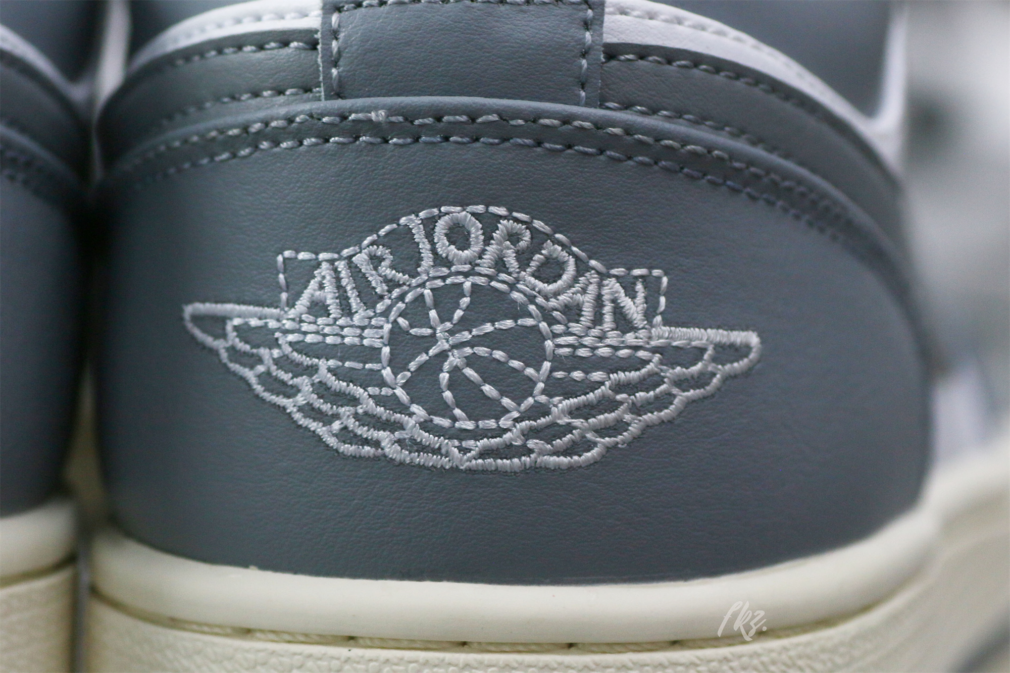 Air Jordan 1 Low White Wolf Grey 2021