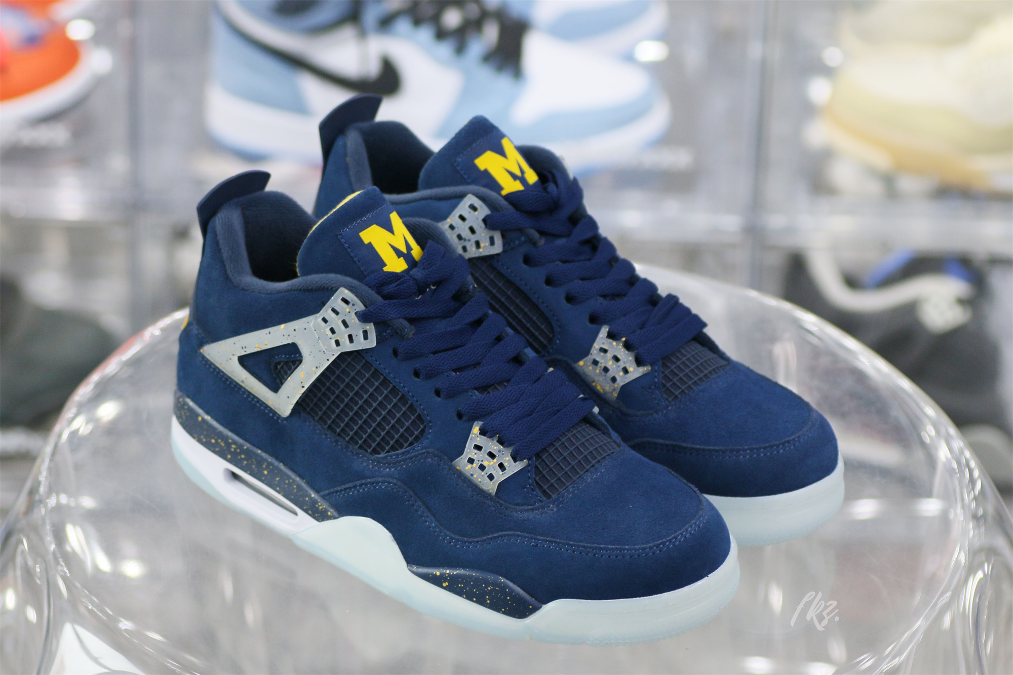 Air Jordan 4 Retro Michigan (PE)