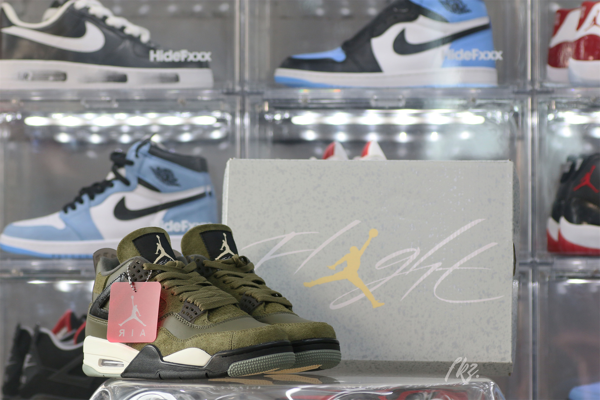 Air Jordan 4 Retro SE Craft Medium Olive (LN5 A1)