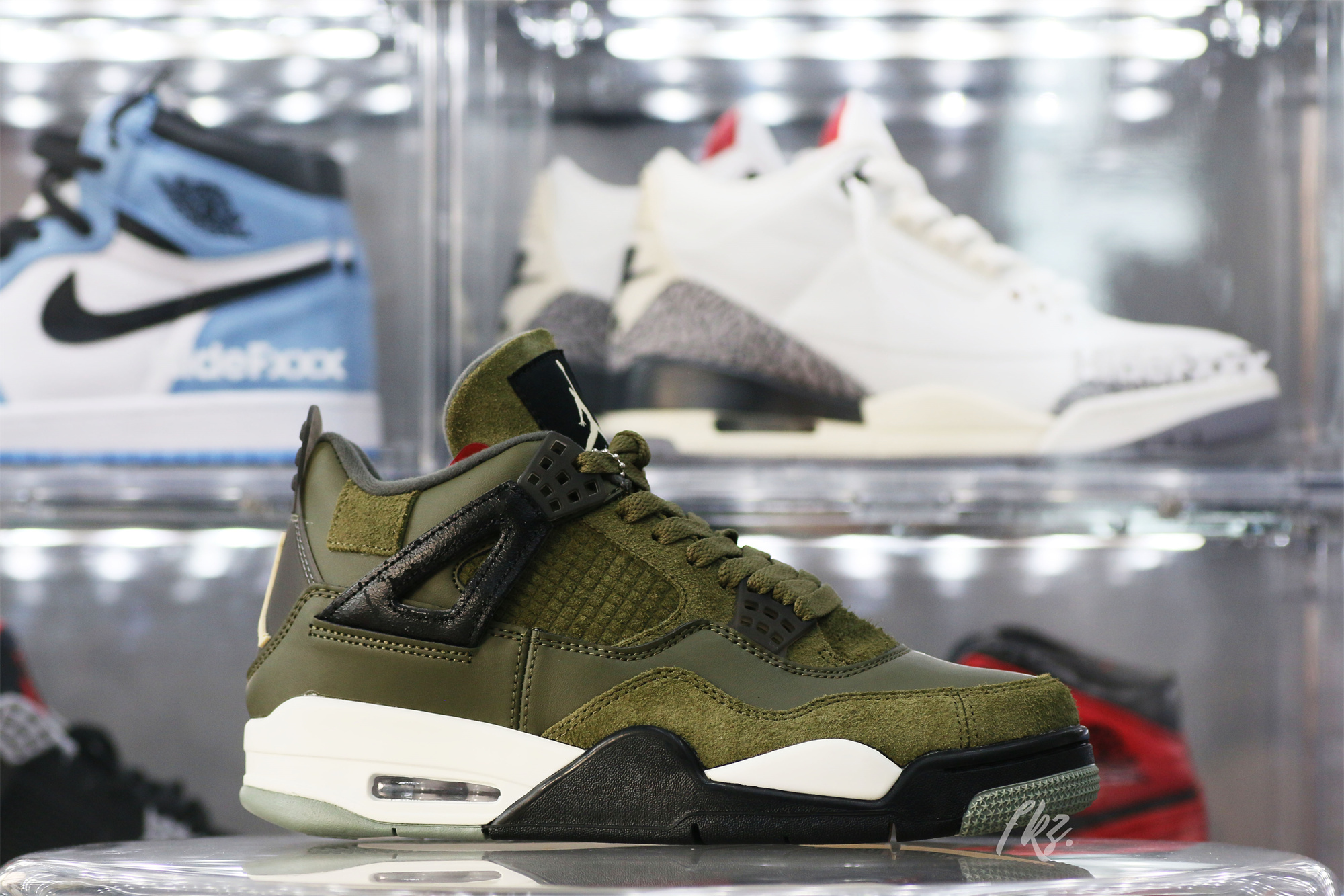 Air Jordan 4 Retro SE Craft Medium Olive (LN5 A1)