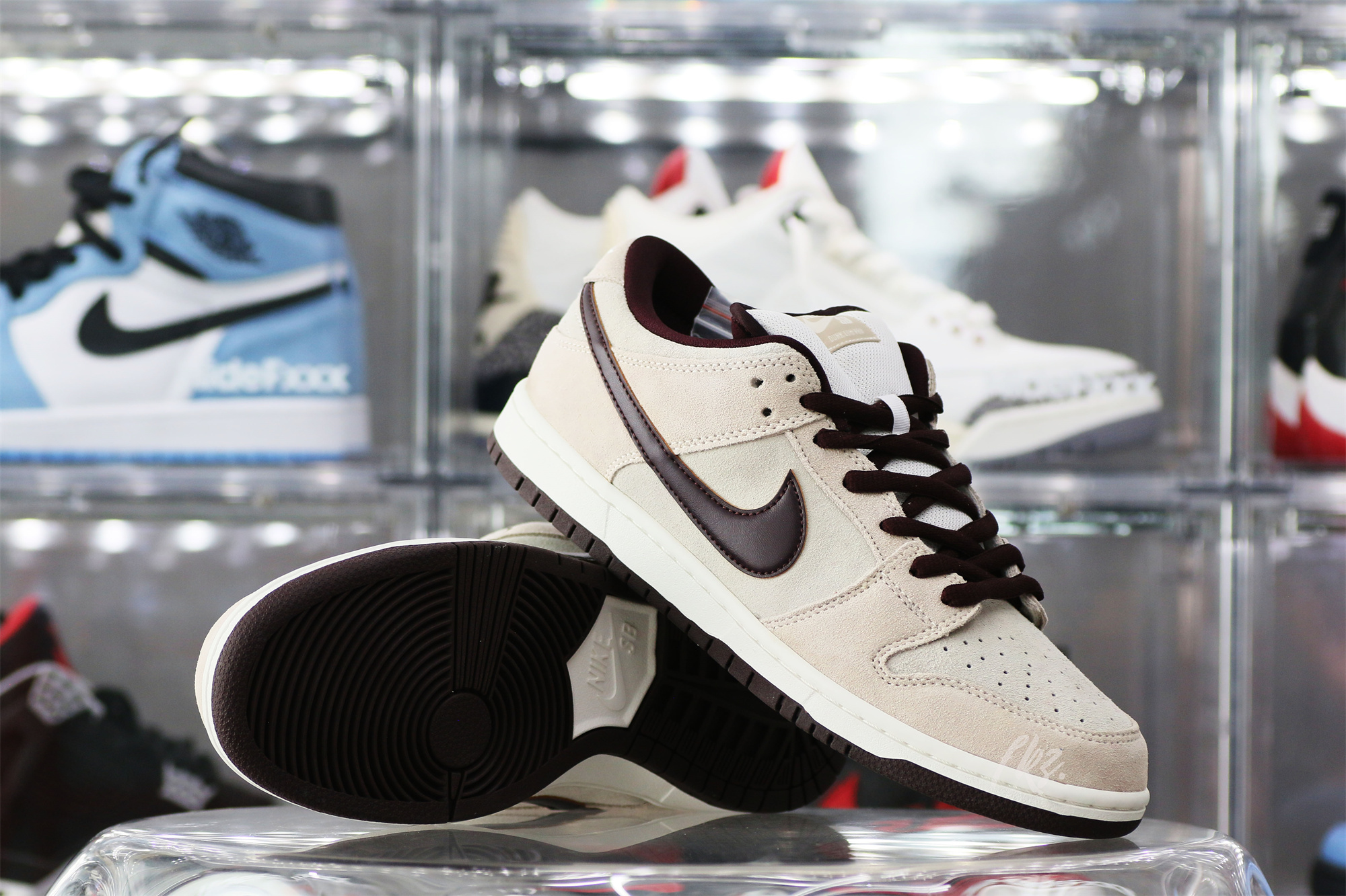 Nike SB Dunk Low Desert Sand Mahogany