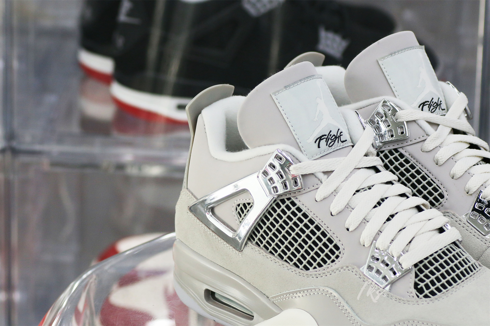 Air Jordan 4 “Frozen Moments”