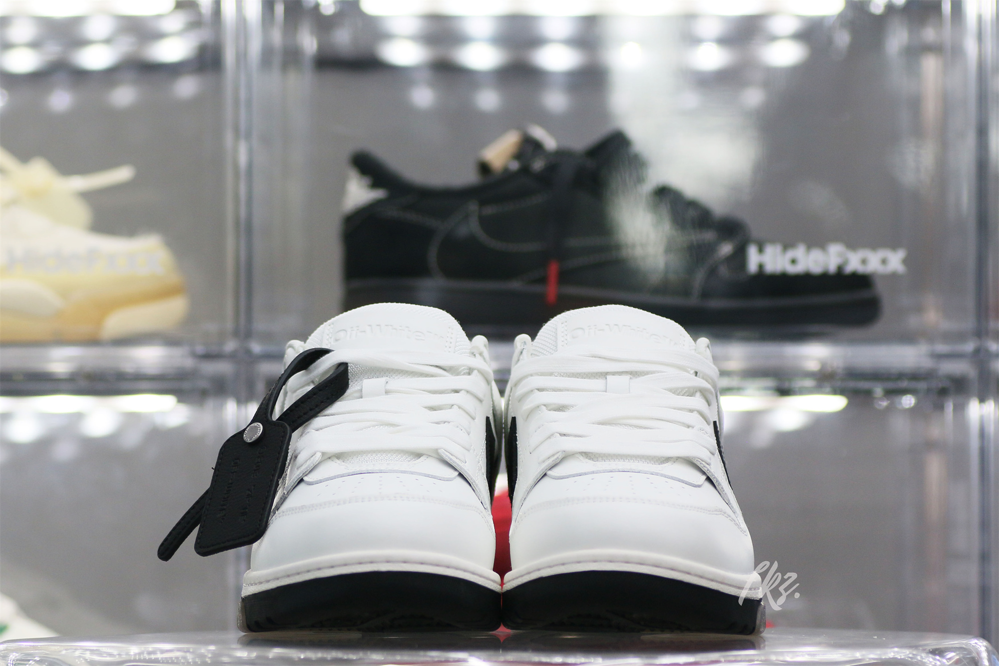 OFF-WHITE White & Black ‘Out Of Office’ Sneakers