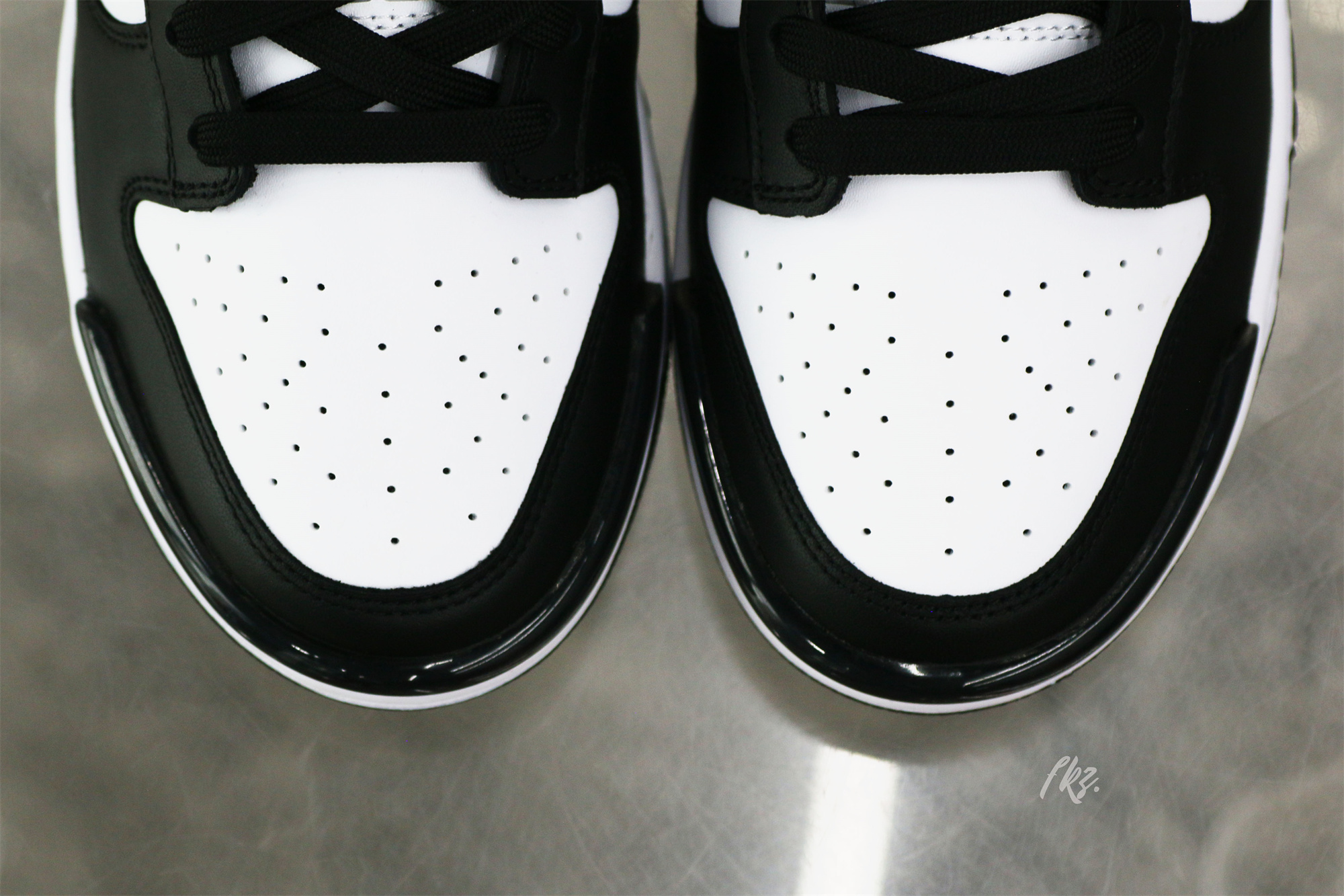 Nike Dunk Low Twist Panda