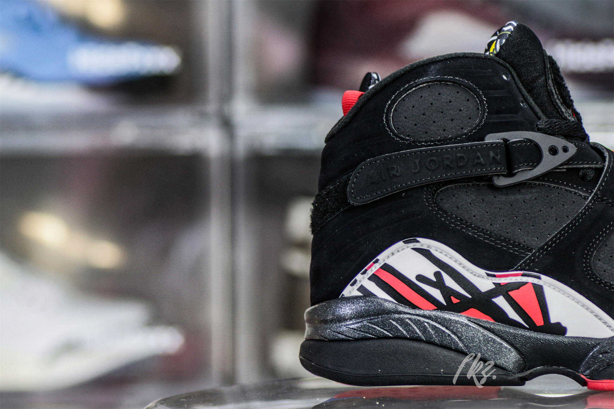 Air Jordan 8 Playoffs 2023