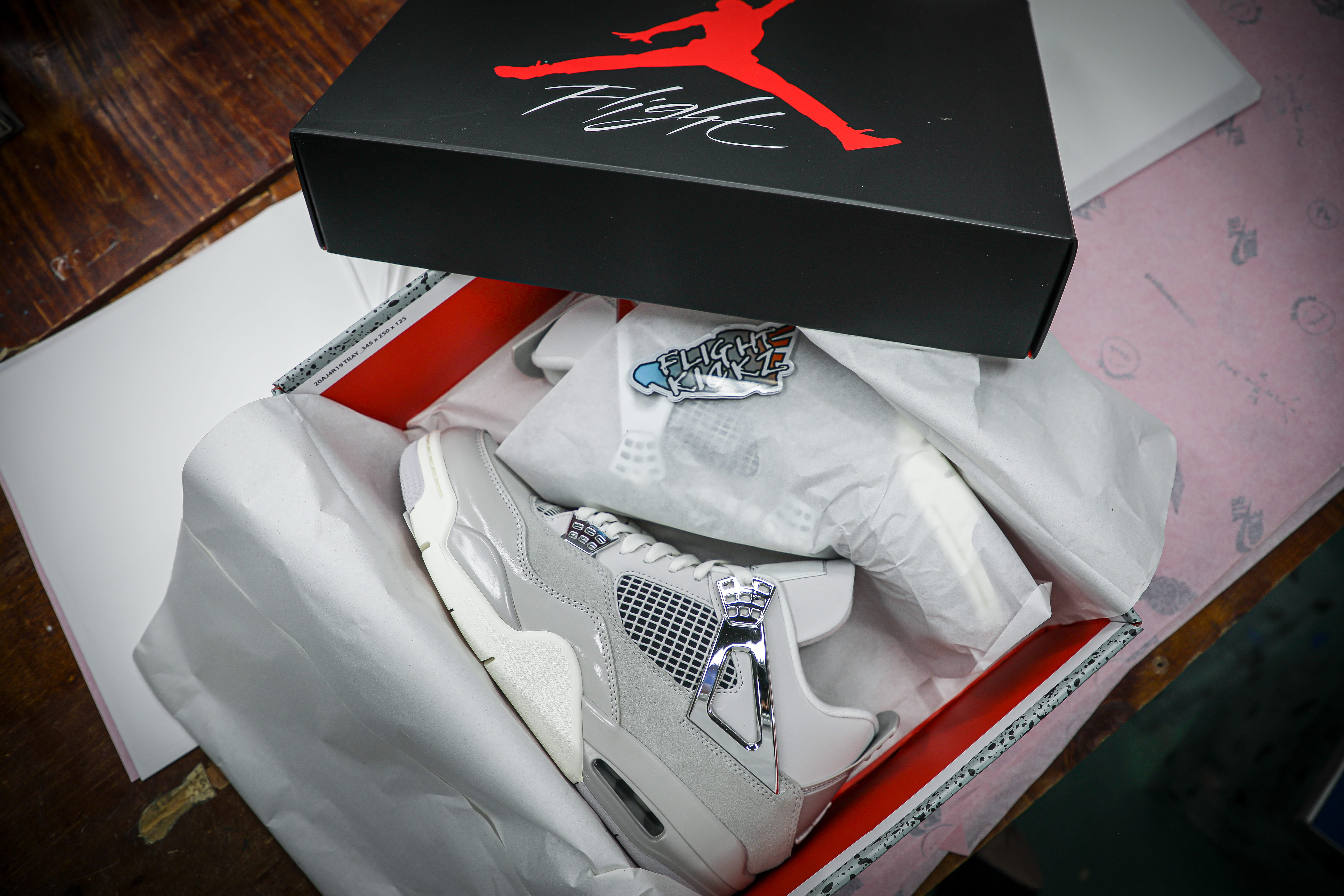 Air Jordan 4 “Frozen Moments”