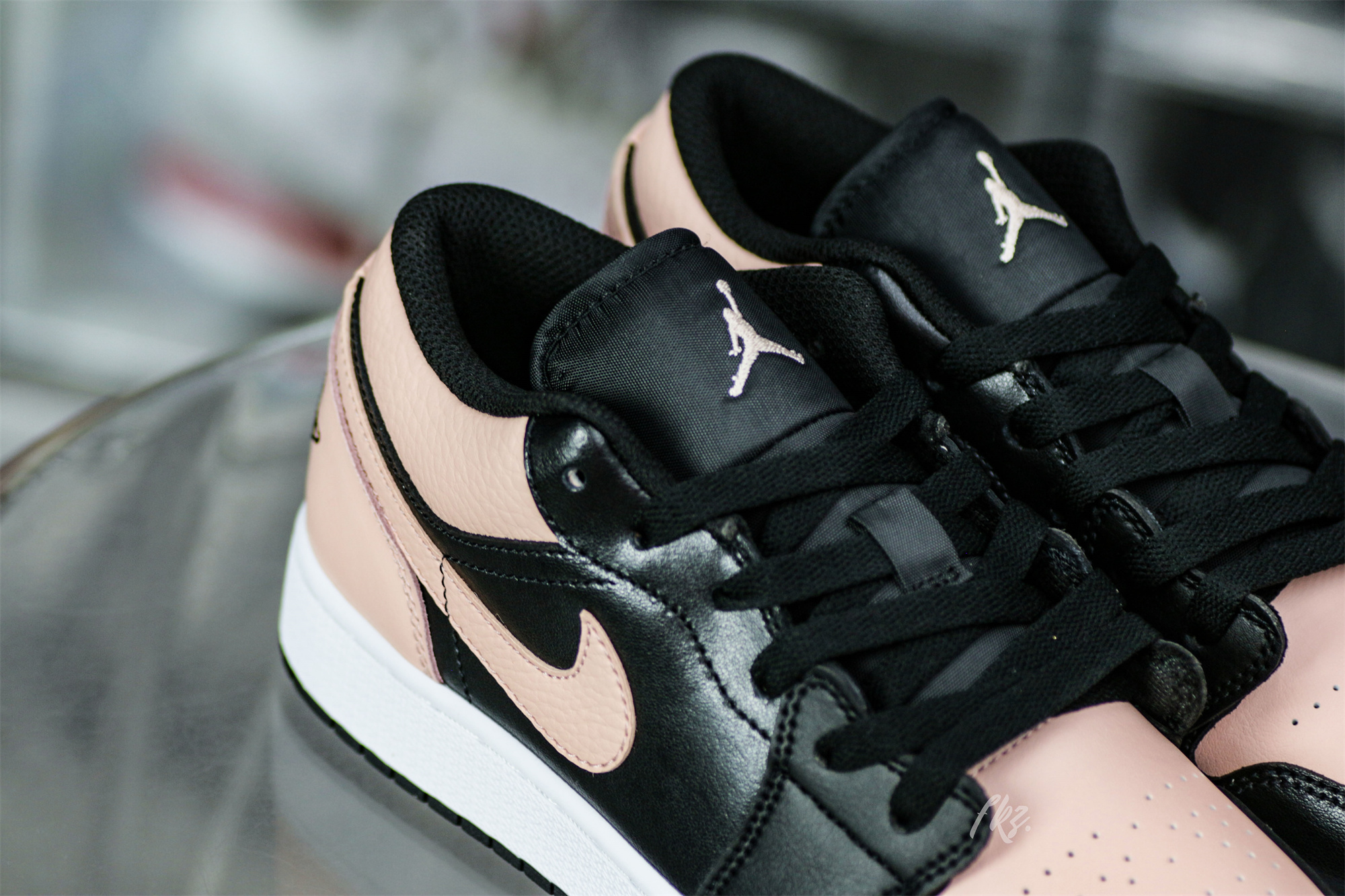 Air Jordan 1 Retro Low Crimson Tint 2021