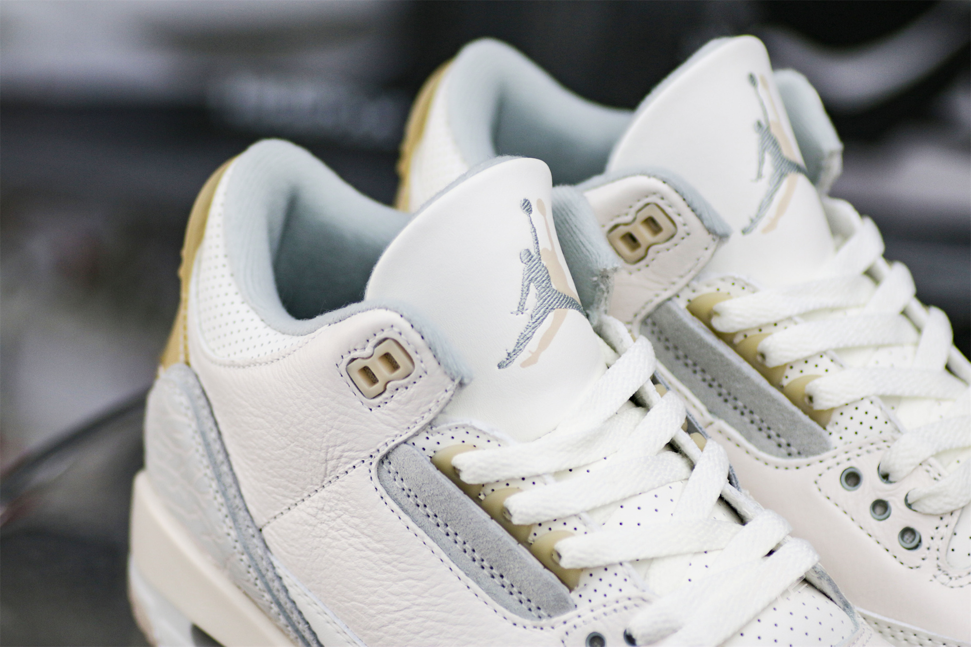 Air Jordan 3 Retro Craft Ivory (LN5 A1)