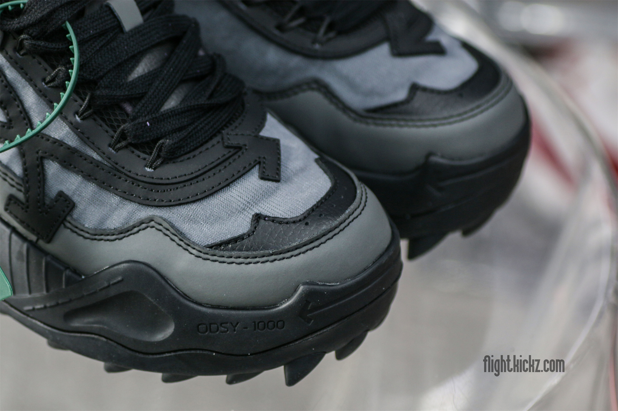 Off-White Odsy-1000 tech low top sneakers