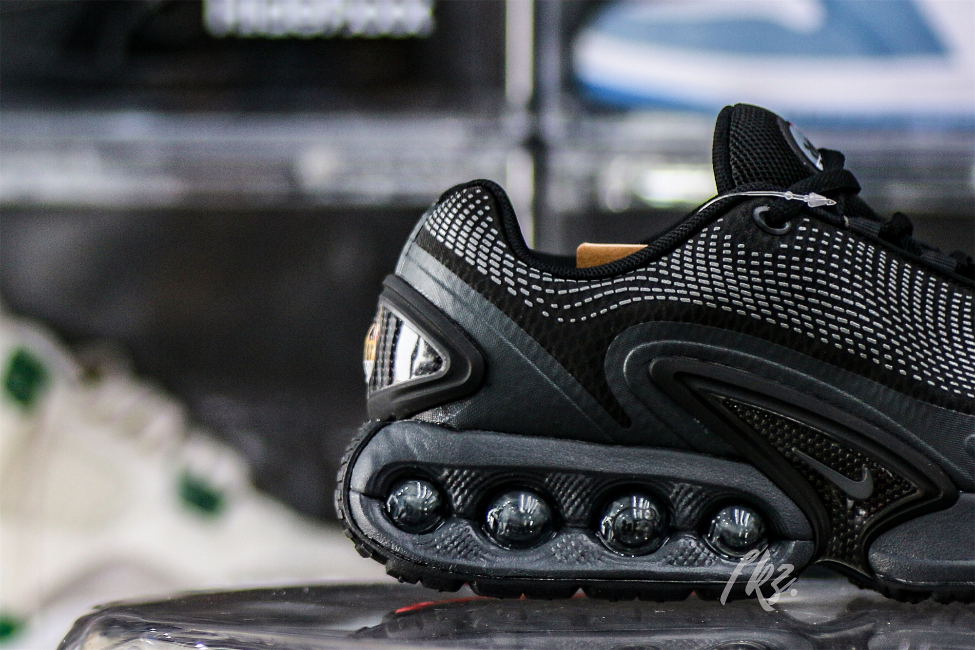 Nike Air Max Dn Black Metallic