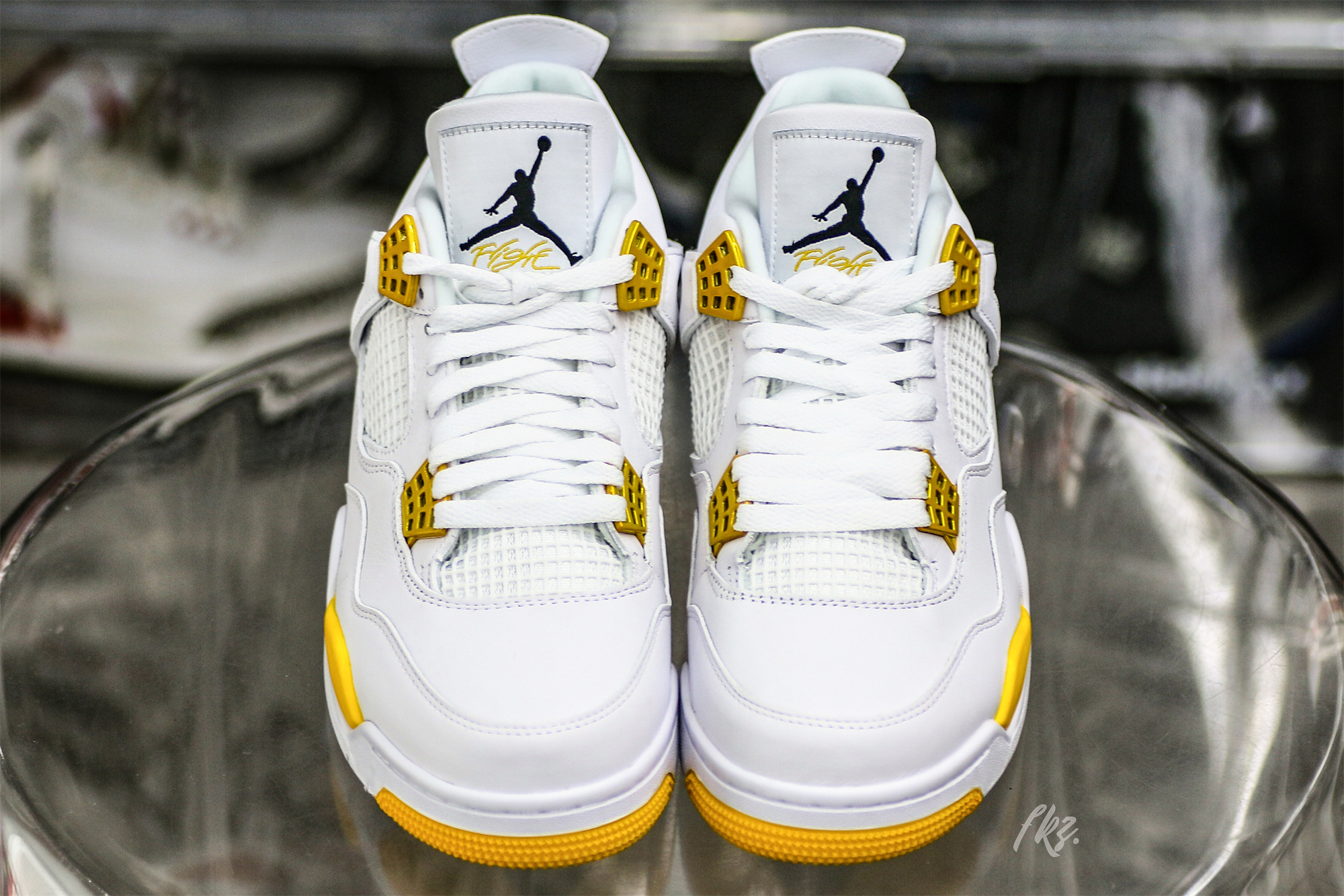 Air Jordan 4 Retro ‘Vivid Sulfur’ Wms 2024