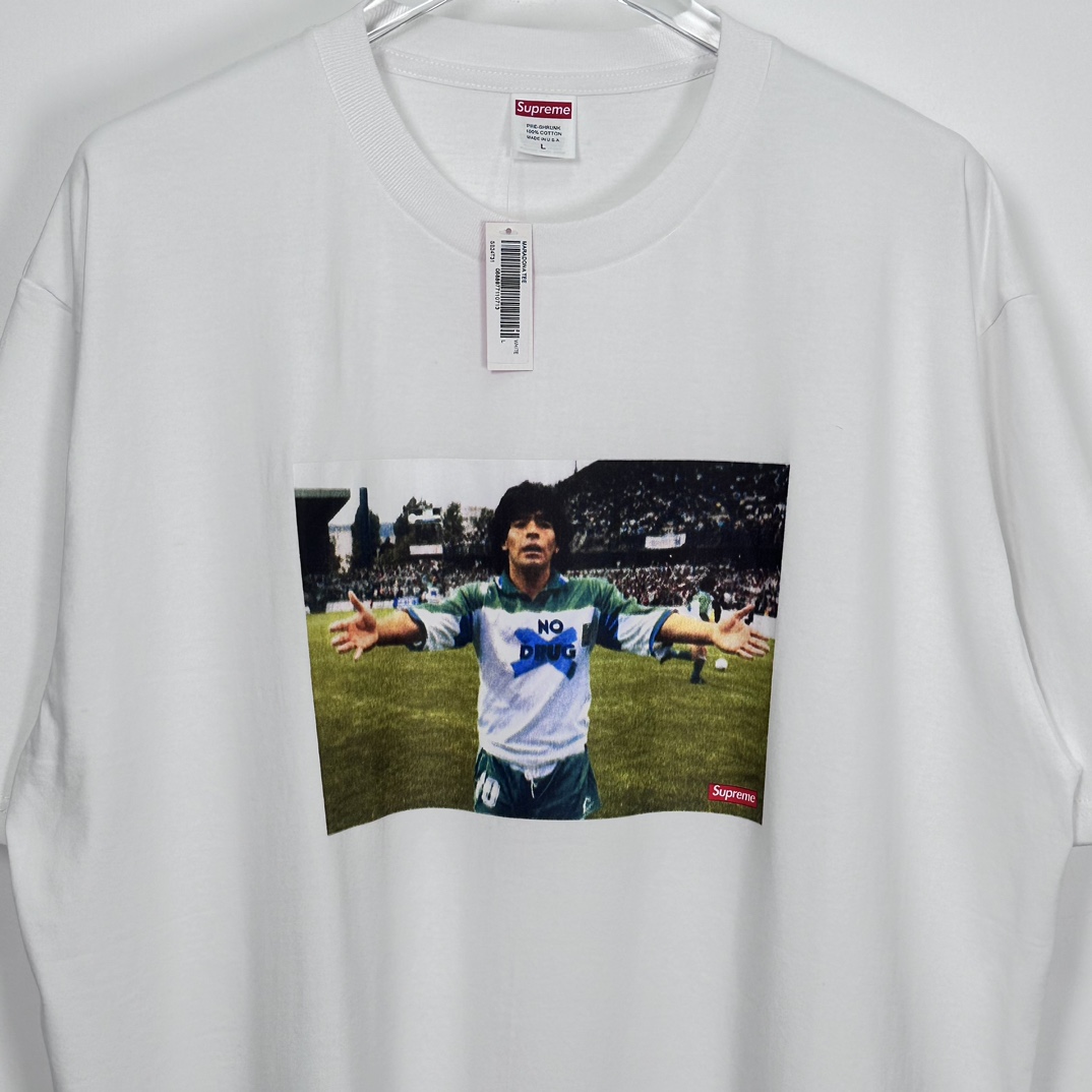Suprem3 24SS Maradona Tee(2 Colors)