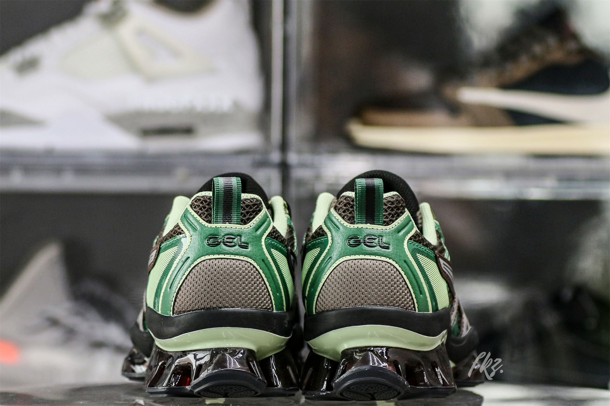 Gel Quantum Kinetic Dark Sepia Shamrock