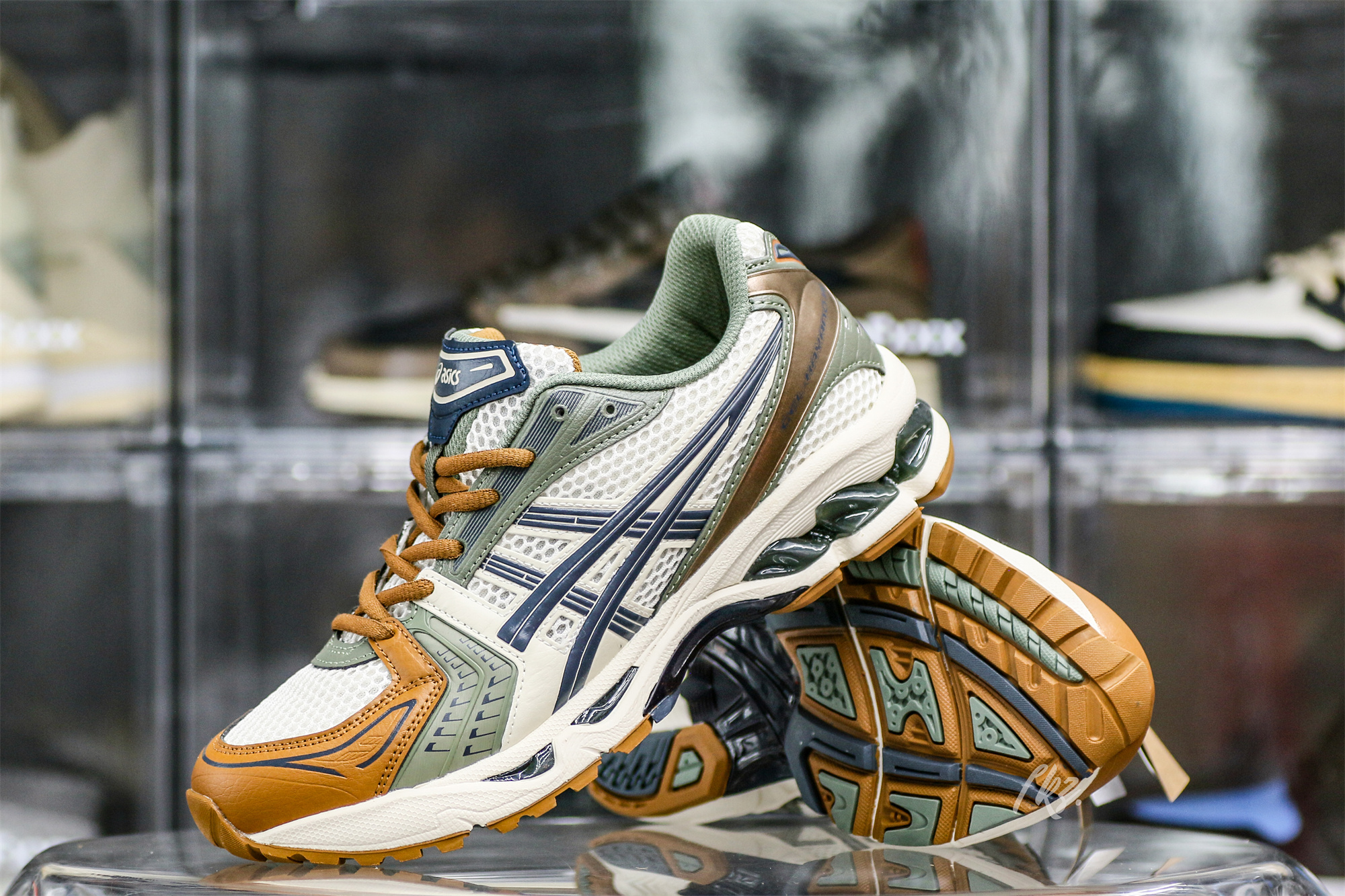 Gel Kayano 14 Vanilla Tarmac 2022