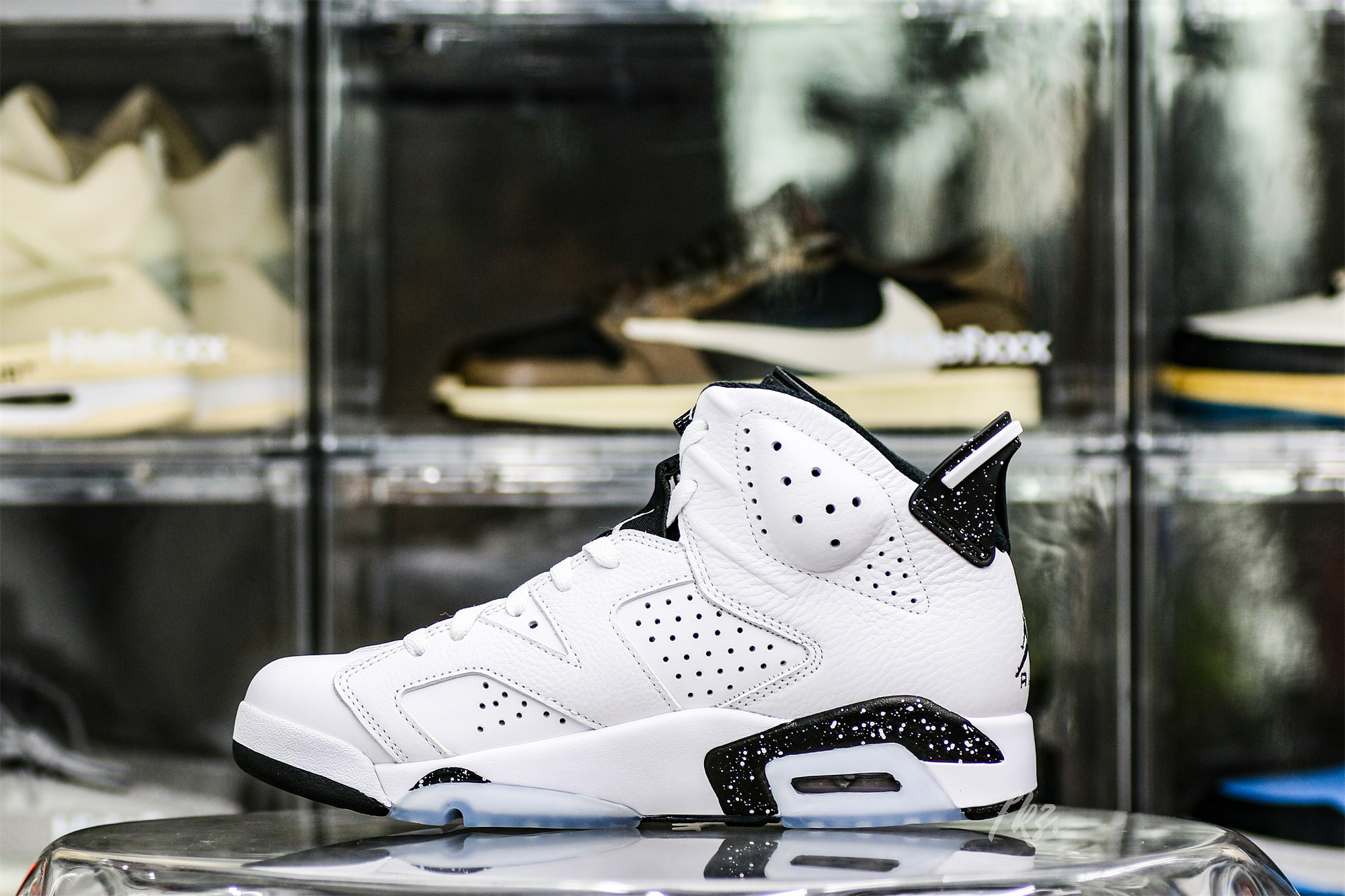 Air Jordan 6 Retro Reverse Oreo 2024
