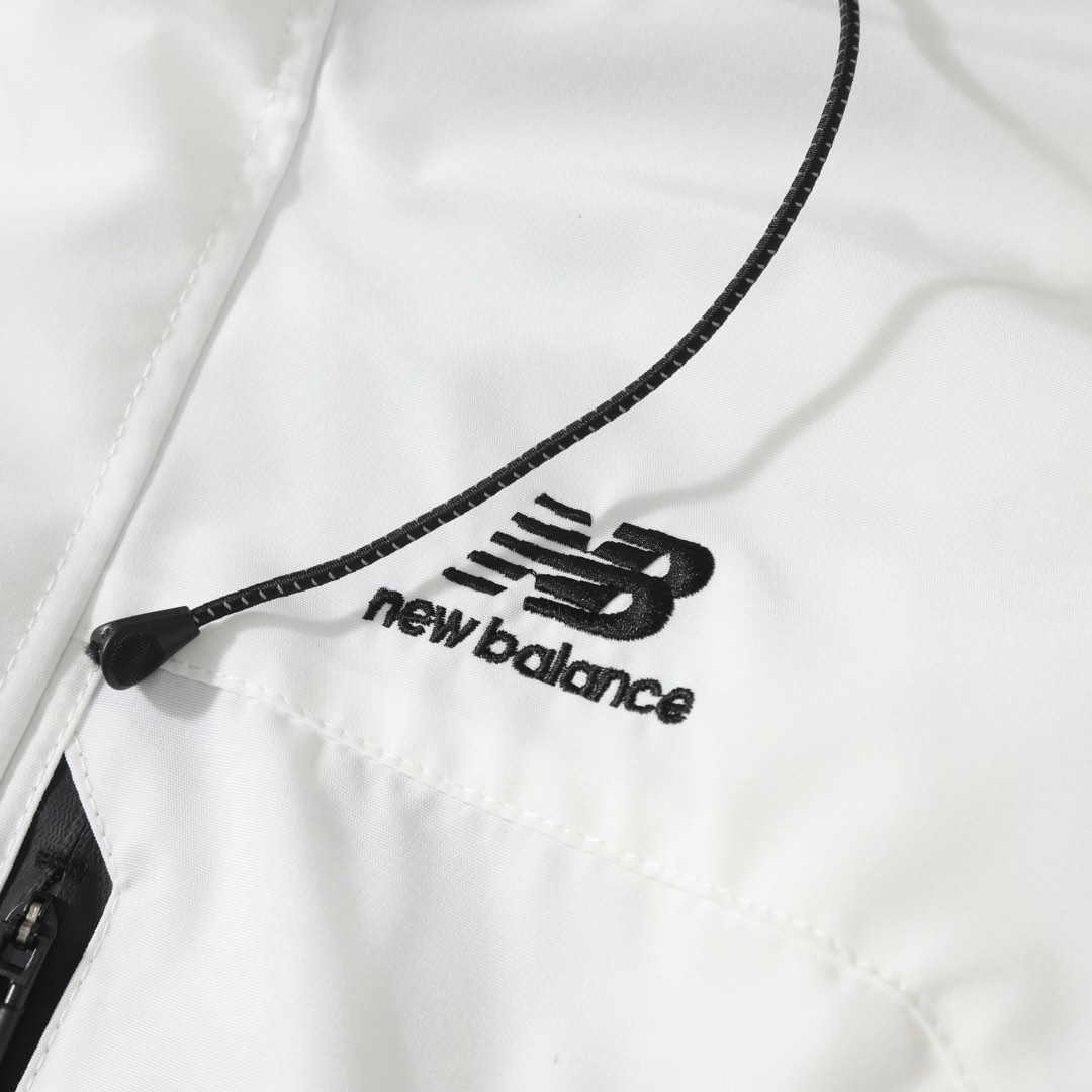 New Balance Solid-color Fur-trimmed Mid-length Hooded Down Jacket