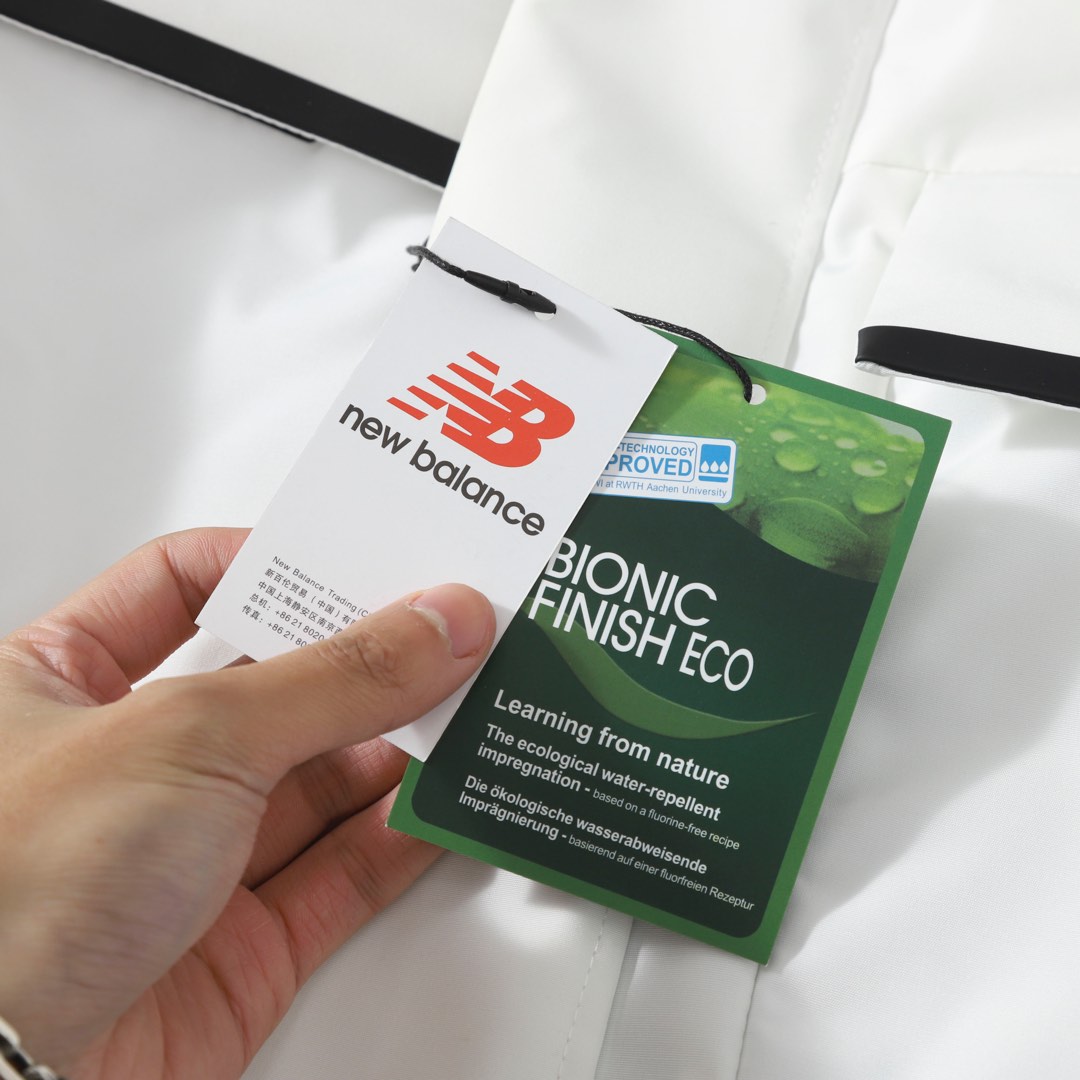 New Balance Solid-color Fur-trimmed Mid-length Hooded Down Jacket