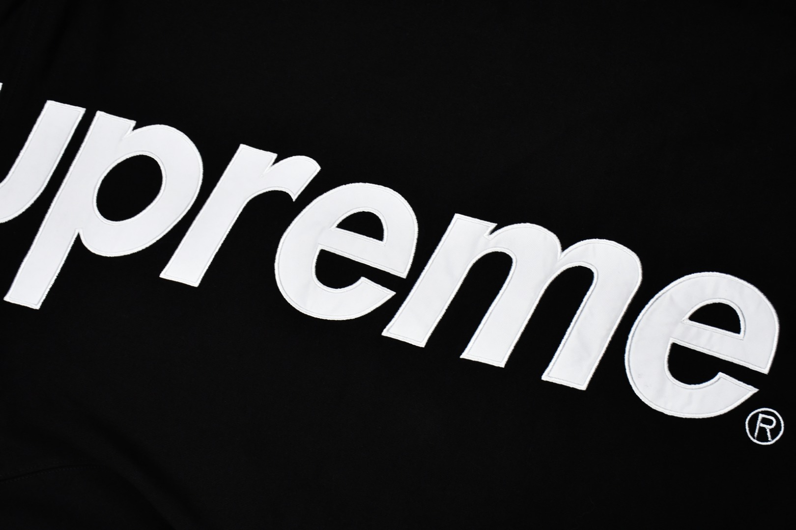 Supreme 22FW Satin Appliqué Hooded Sweatshirt